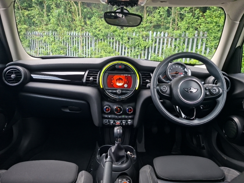 Mini Hatch 1.5 Cooper II White #3