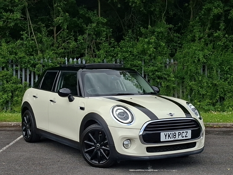 Mini Hatch 1.5 Cooper II White