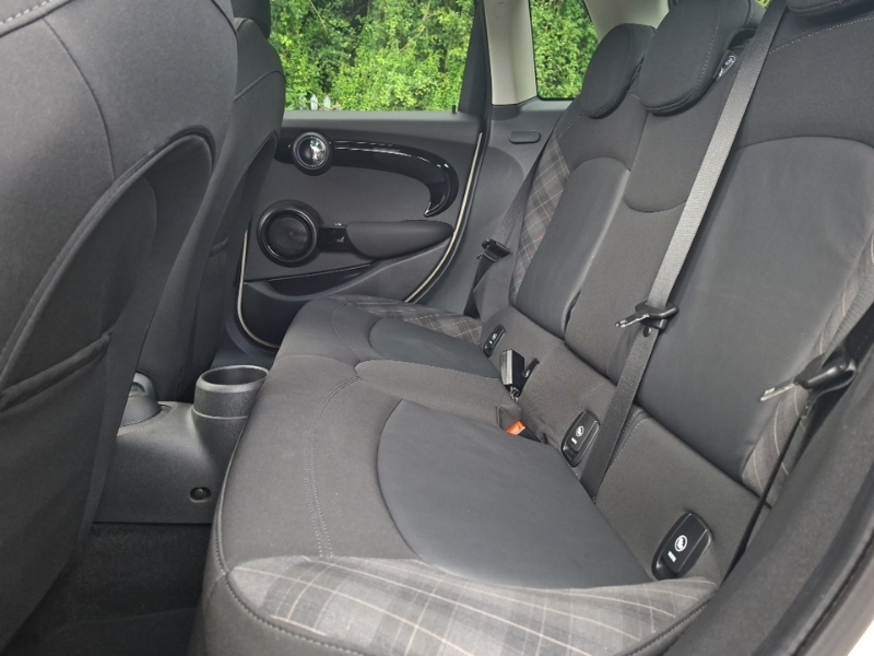 Mini Hatch 1.5 Cooper II White #6