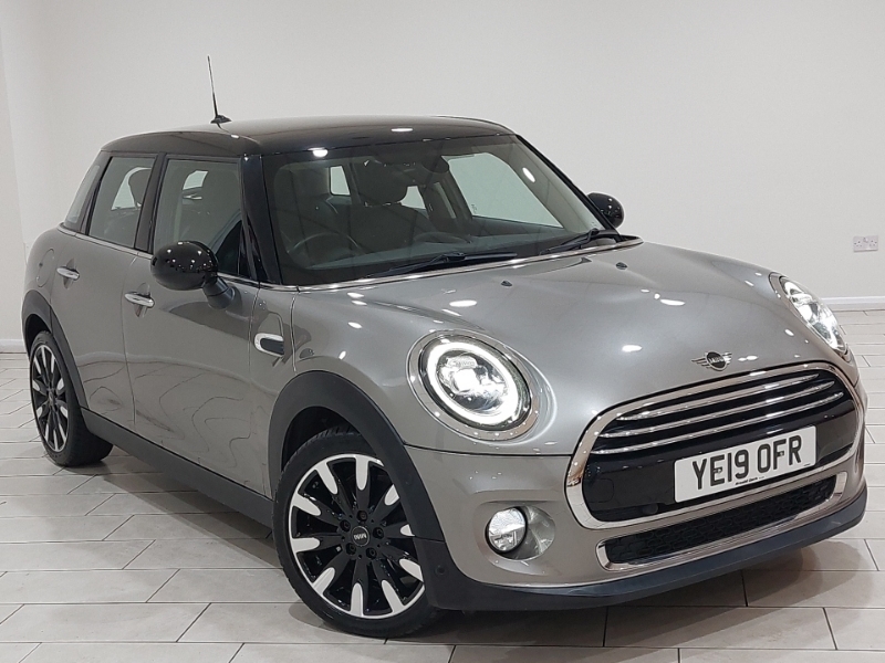 Mini Hatch 1.5 Cooper Exclusive II Silver