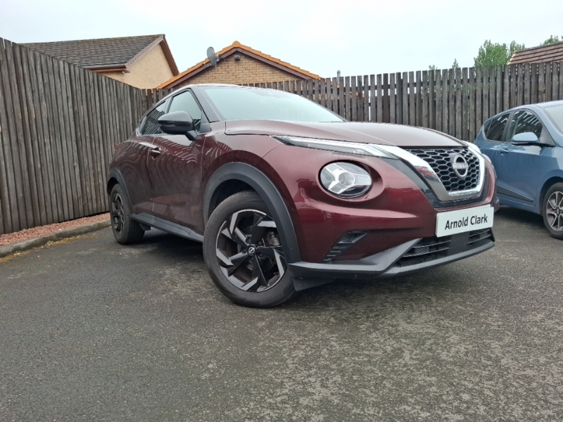 Nissan Juke 1.0 Dig-t 114 N-connecta Red