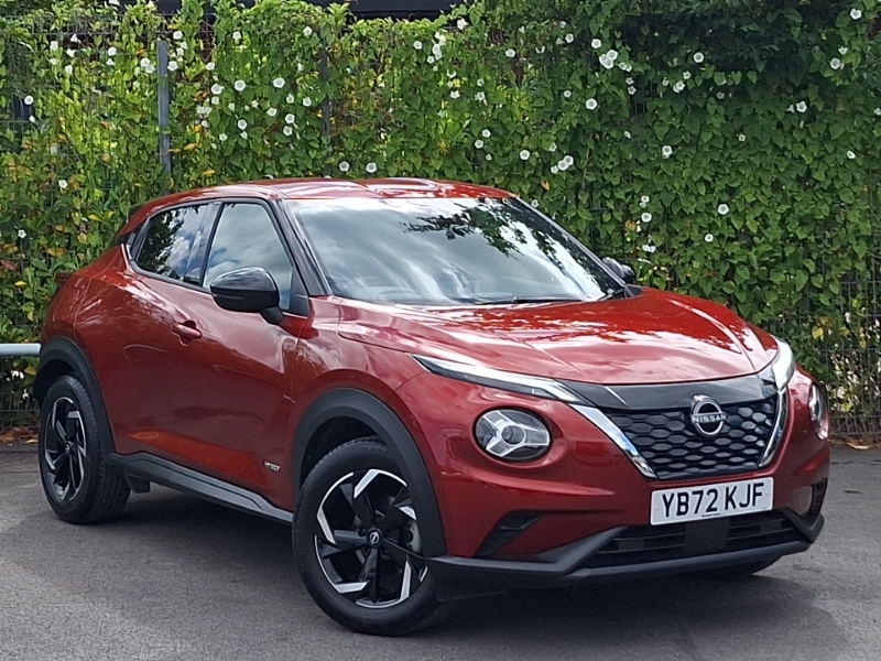 Nissan Juke 1.6 Hybrid N-connecta Red