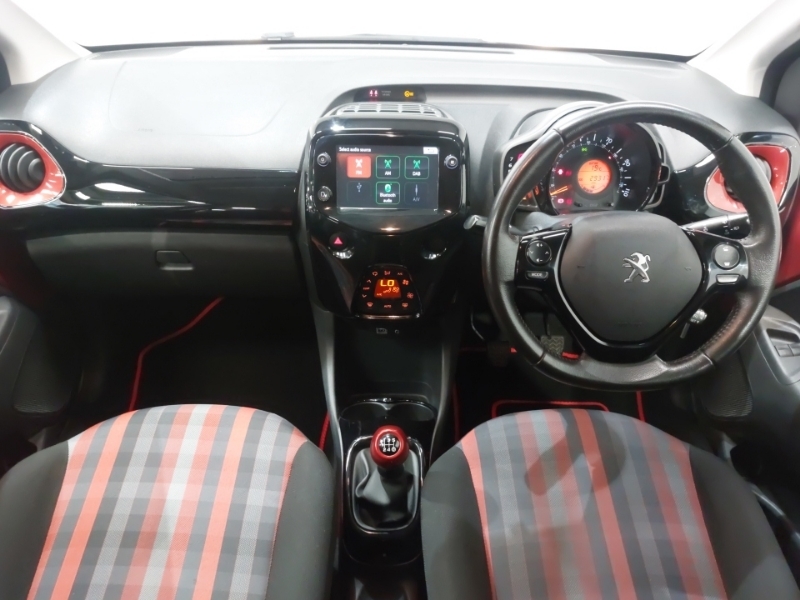 Peugeot 108 108 Collection Red #3