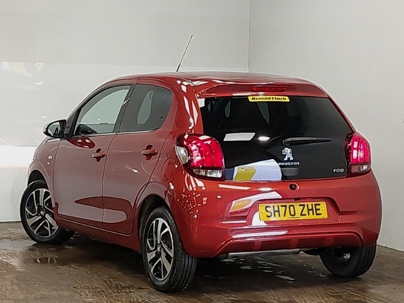 Peugeot 108 108 Collection Red #2