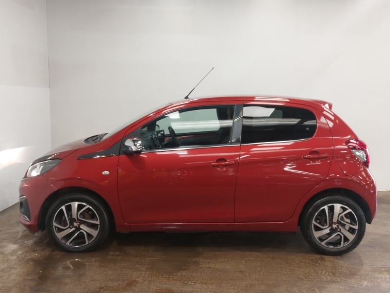 Peugeot 108 108 Collection Red #4