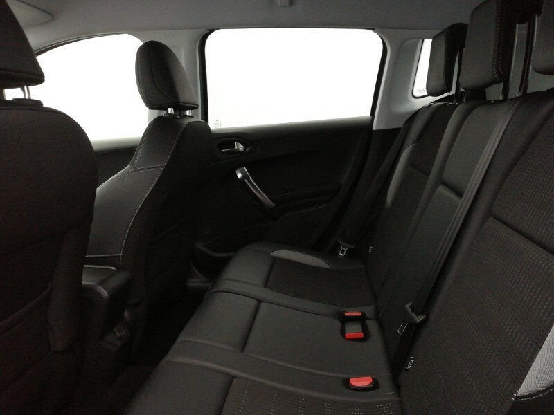 Peugeot 2008 1.2 Puretech 130 Allure Grey #6
