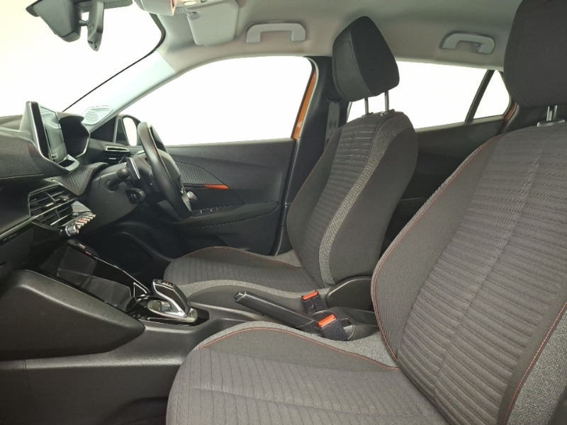 Peugeot 2008 1.2 Puretech 130 Active Eat8 SA20VXR Orange #5