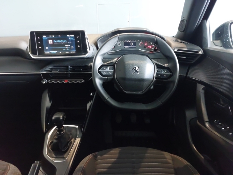 Peugeot 2008 1.2 Puretech Active Premium Black #6