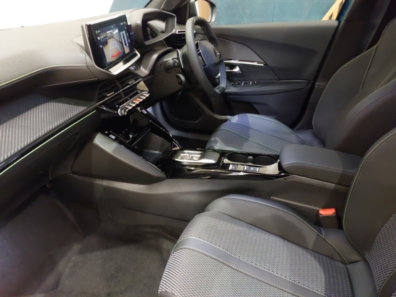 Peugeot 2008 1.2 Puretech 130 Gt Eat8 Blue #4