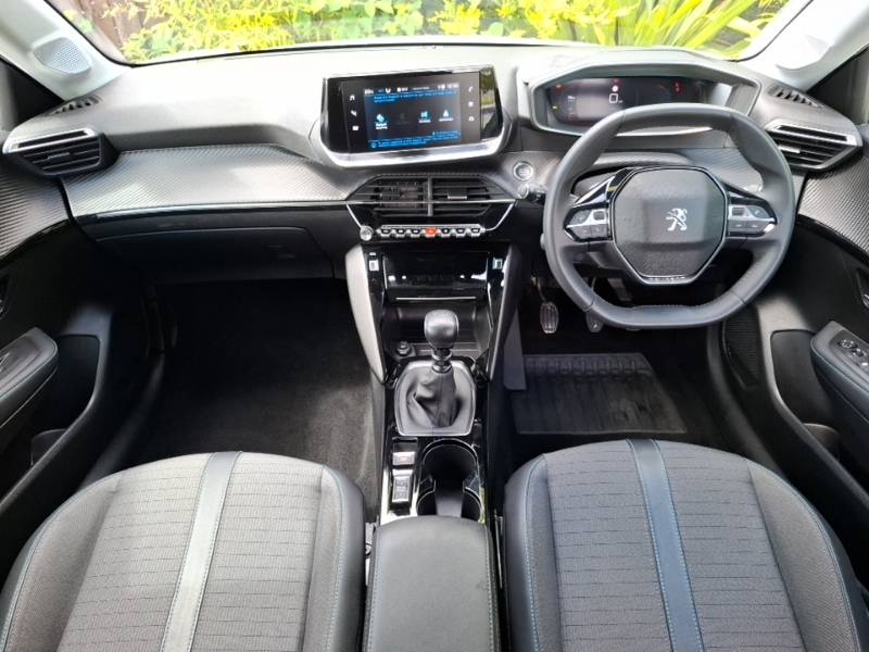 Peugeot 208 1.2 Puretech Allure Premium Hatchback M Black #3