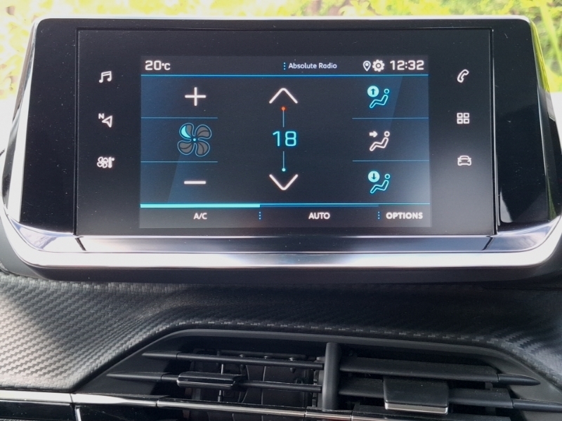 Peugeot 208 1.2 Puretech Allure Premium Hatchback M Black #15