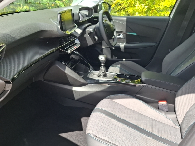 Peugeot 208 1.2 Puretech Allure Premium Hatchback M Black #5
