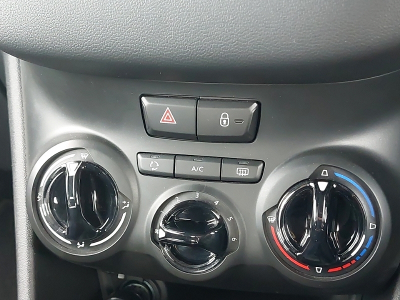 Peugeot 208 208 Allure Blue #9