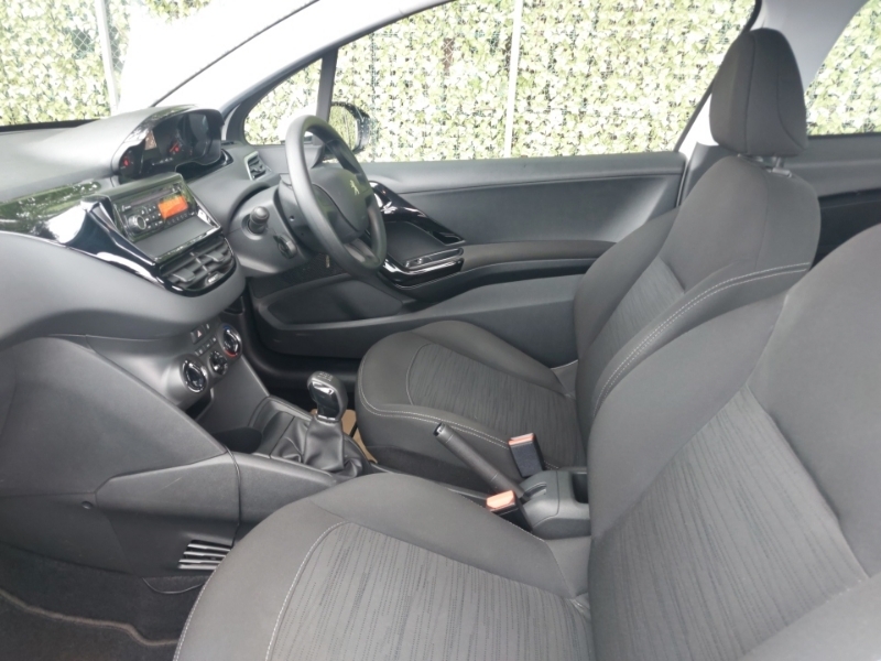 Peugeot 208 1.0 Vti Access White #5
