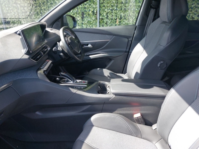 Peugeot 3008 1.2 Puretech Allure Premium Eat8 MW23DVH Grey #5