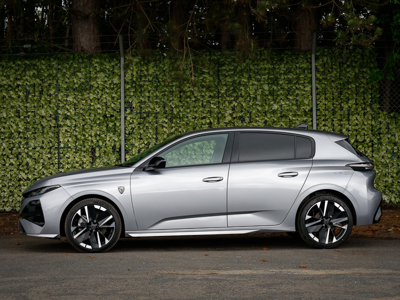 Peugeot 308 1.2 Hybrid 145 Gt Premium E-dsc6 Grey #4