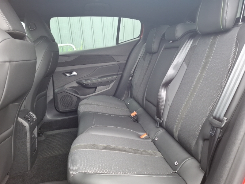 Peugeot 408 1.2 Hybrid 136 Gt E-dsc6 Red #6