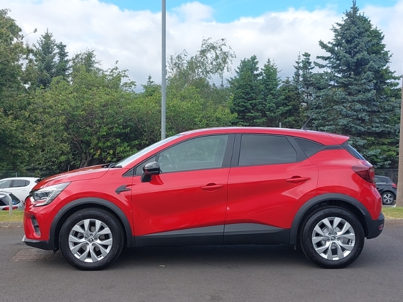Renault Captur 1.3 Tce 140 Iconic Edc Red #4