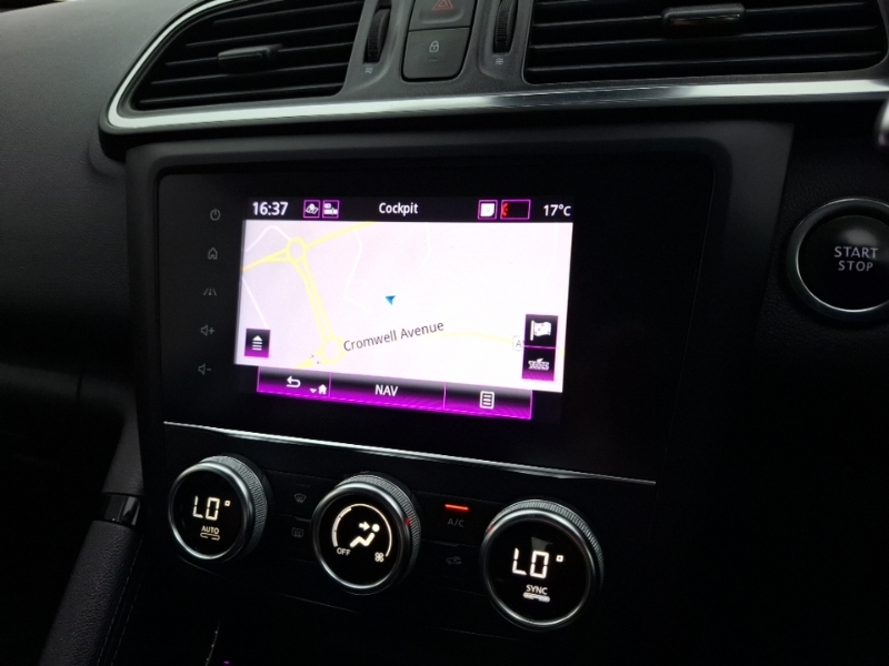 Renault Kadjar Iconic Tce Red #10