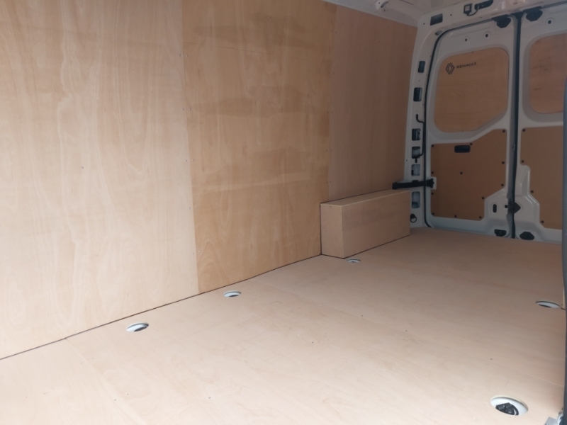 Renault Master Lm35 Blue Dci 150 Advance Medium Roof Van White #6