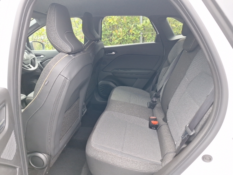 Renault Symbioz 1.3 Tce 140 Techno White #6