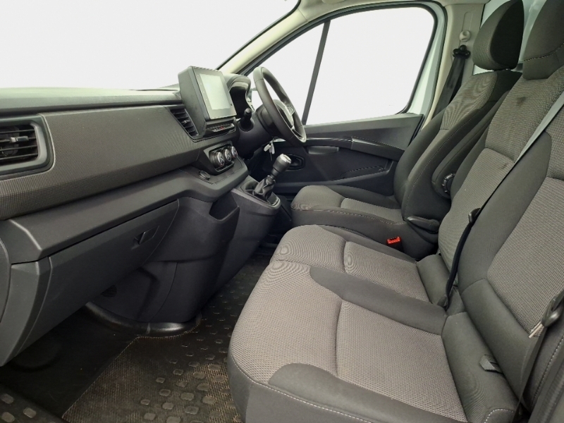 Renault Trafic Sl30 Blue Dci 130 Advance Safety Van White #5