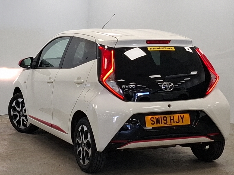 Toyota Aygo 1.0 Vvt-i X-trend SW19HJY White #2
