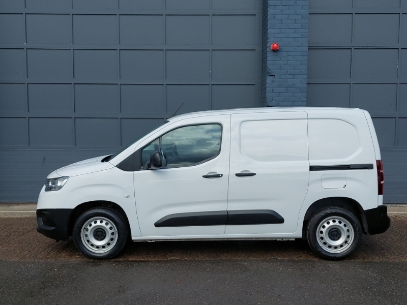 Toyota Proace City 1.5D 100 Active Van 6 Speed White #4