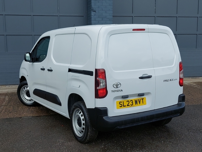 Toyota Proace City 1.5D 100 Active Van 6 Speed White #2
