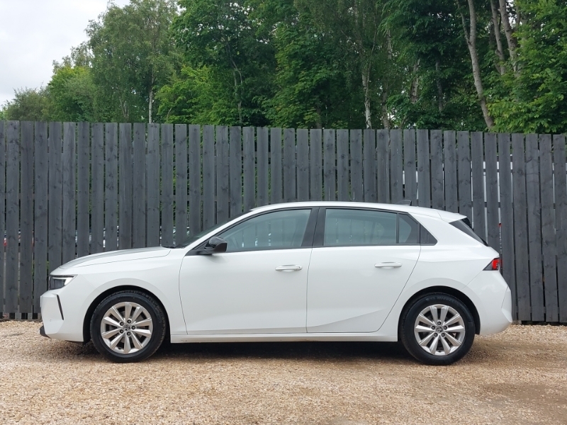 Vauxhall Astra 1.2 Turbo Design SC22HHU White #4