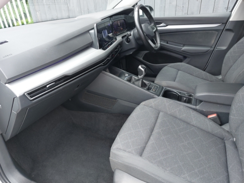 Volkswagen Golf 1.0 Tsi Life MT24BYP White #5