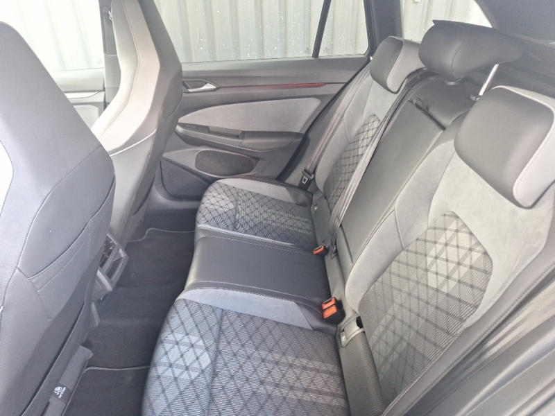 Volkswagen Golf 1.5 Etsi 150 R-line Dsg YM71EPY Black #6