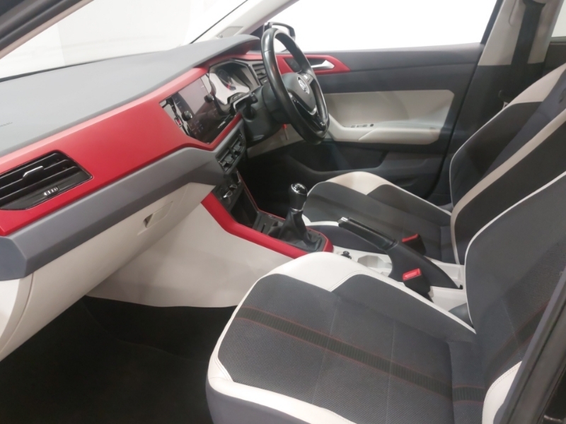 Volkswagen Polo 1.0 Tsi 95 Beats SA70RYY Black #5