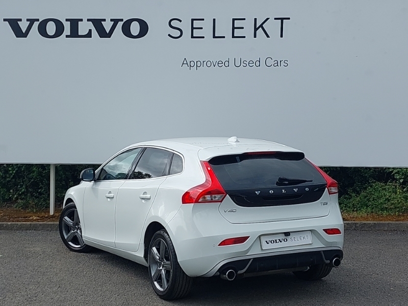 Volvo V40 T2 122 R Design White #2