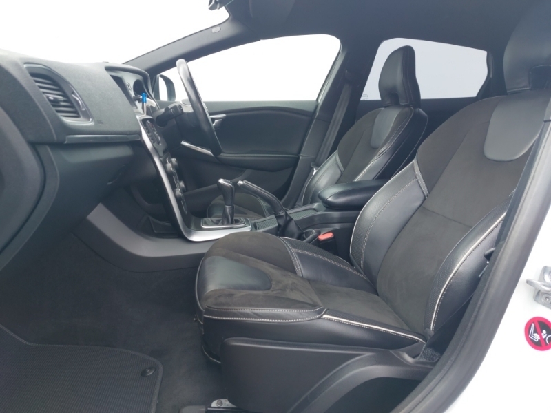 Volvo V40 T2 122 R Design White #5