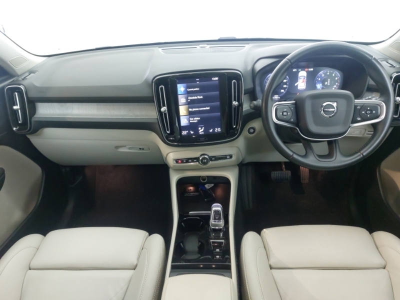 Volvo XC40 1.5 T3 163 Inscription Pro Geartronic HN20HWY Blue #3