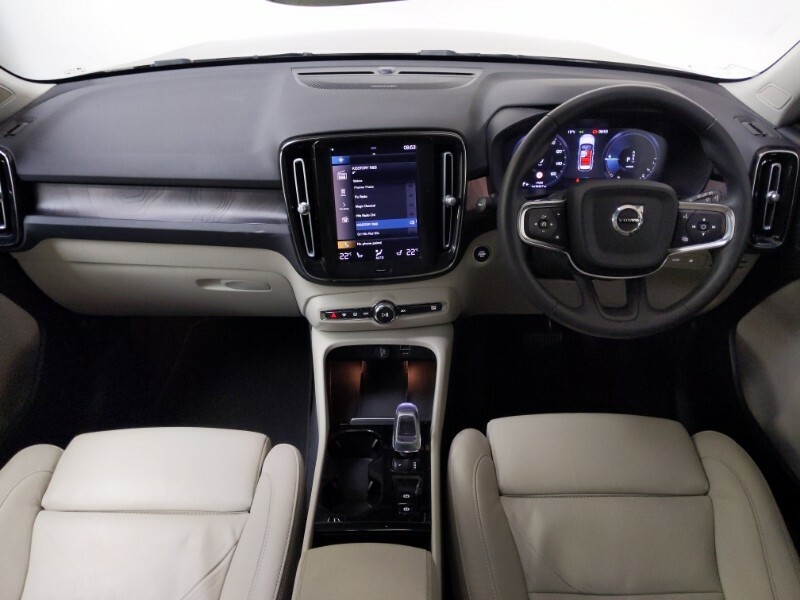 Volvo XC40 1.5 T5 Recharge Phev Ultimate Dark DS72TVT Gold #3