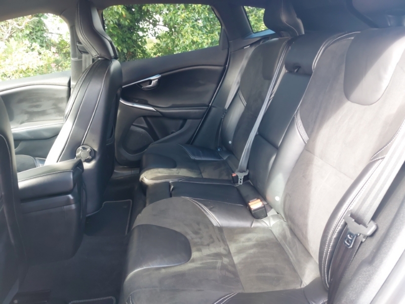 Volvo V40 D3 4 Cyl 150 R Design Nav Plus Geartronic Silver #6