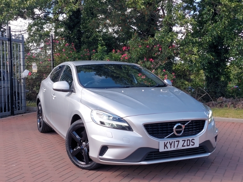 Volvo V40 D3 4 Cyl 150 R Design Nav Plus Geartronic Silver