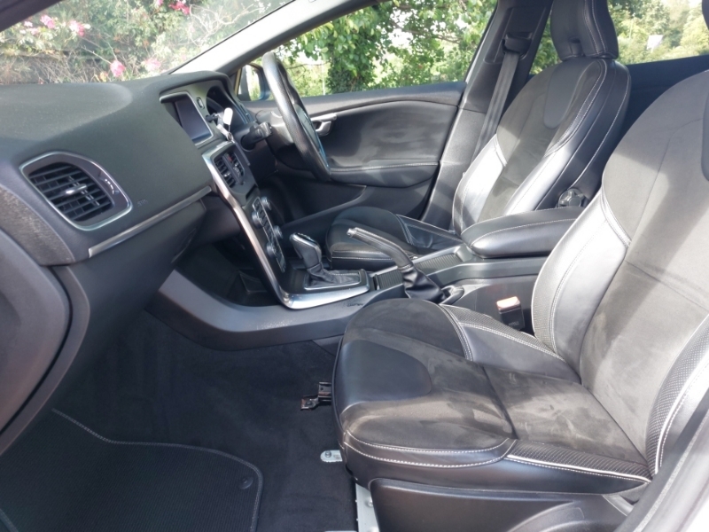 Volvo V40 D3 4 Cyl 150 R Design Nav Plus Geartronic Silver #5