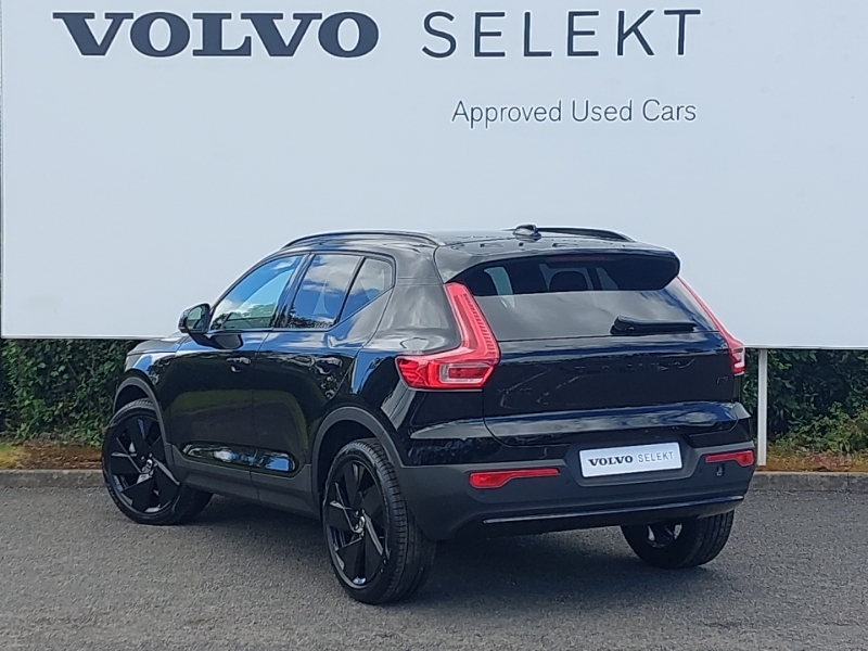 Volvo XC40 2.0 B3p Plus Black Edition Black #2