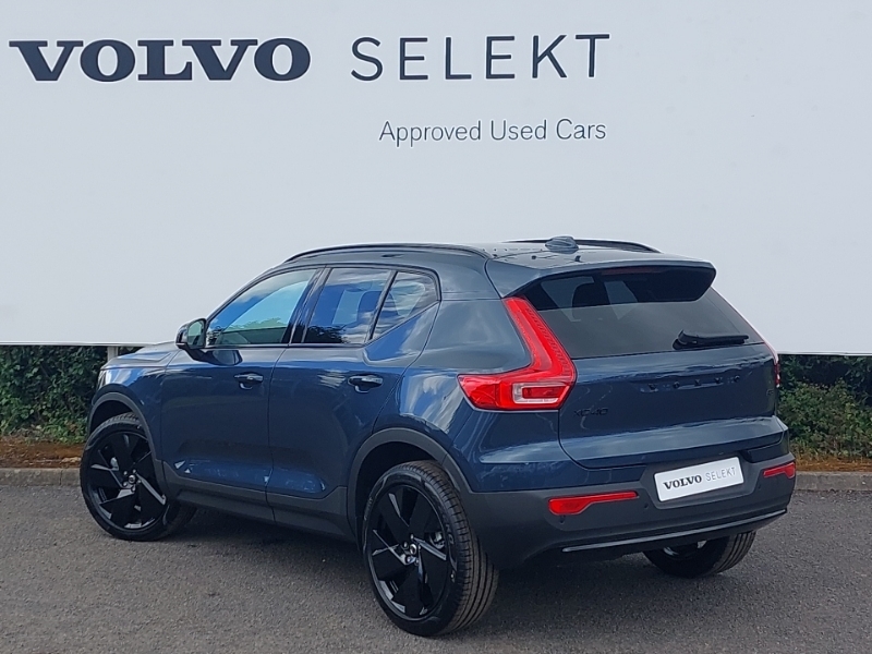 Volvo XC40 2.0 B3p Plus Black Edition Blue #2