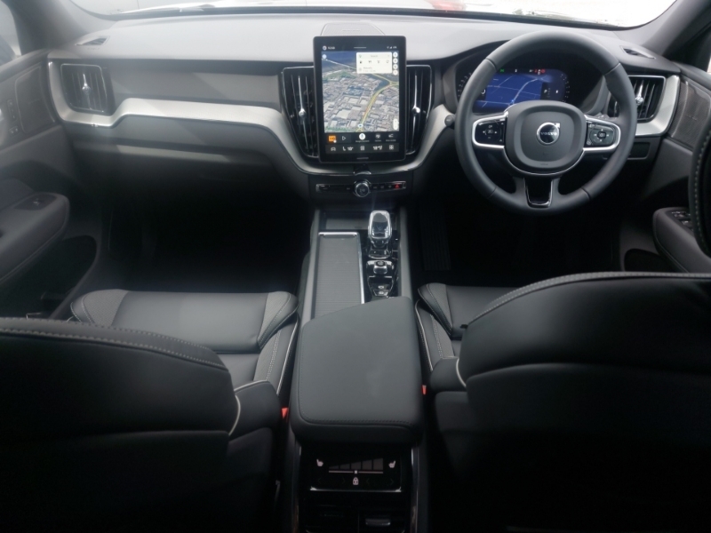 Volvo XC60 2.0 B5p Plus Black Edition Awd Geartronic Grey #3