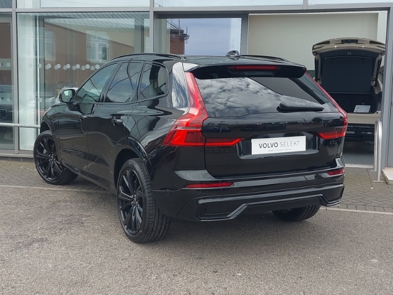 Volvo XC60 2.0 B5p Plus Black Edition Awd Geartronic Black #2
