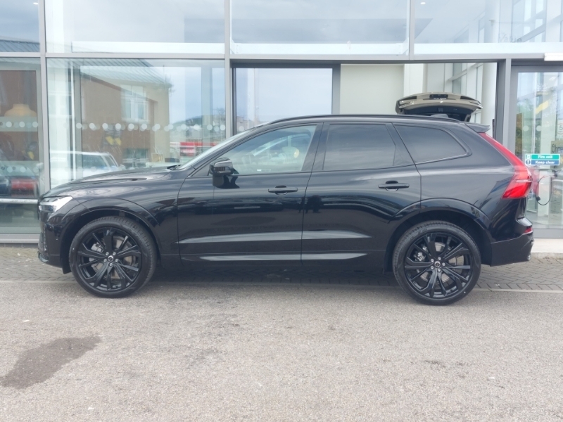 Volvo XC60 2.0 B5p Plus Black Edition Awd Geartronic Black #4