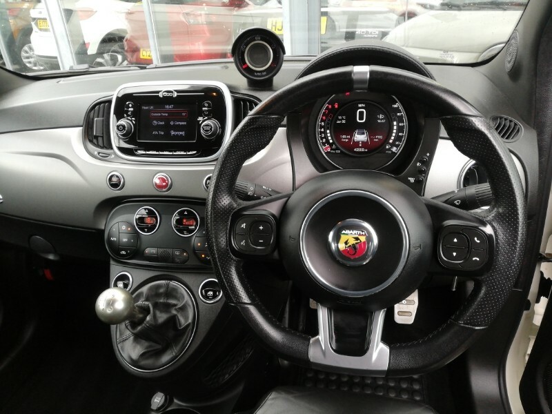 Abarth 595 1.4 T-jet 165 Turismo White #6