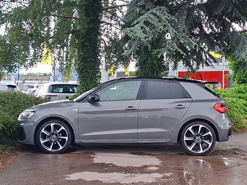 Audi A1 25 Tfsi Black Edition S Tronic MT74ZFN Grey #4