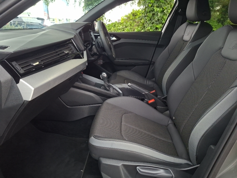 Audi A1 25 Tfsi Black Edition S Tronic MT74ZFN Grey #5