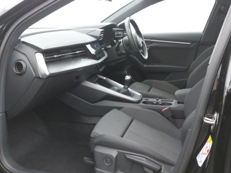 Audi A3 30 Tfsi Sport Black #5