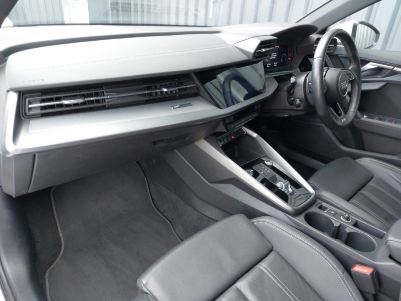 Audi A3 40 Tfsi E S Line S Tronic White #5